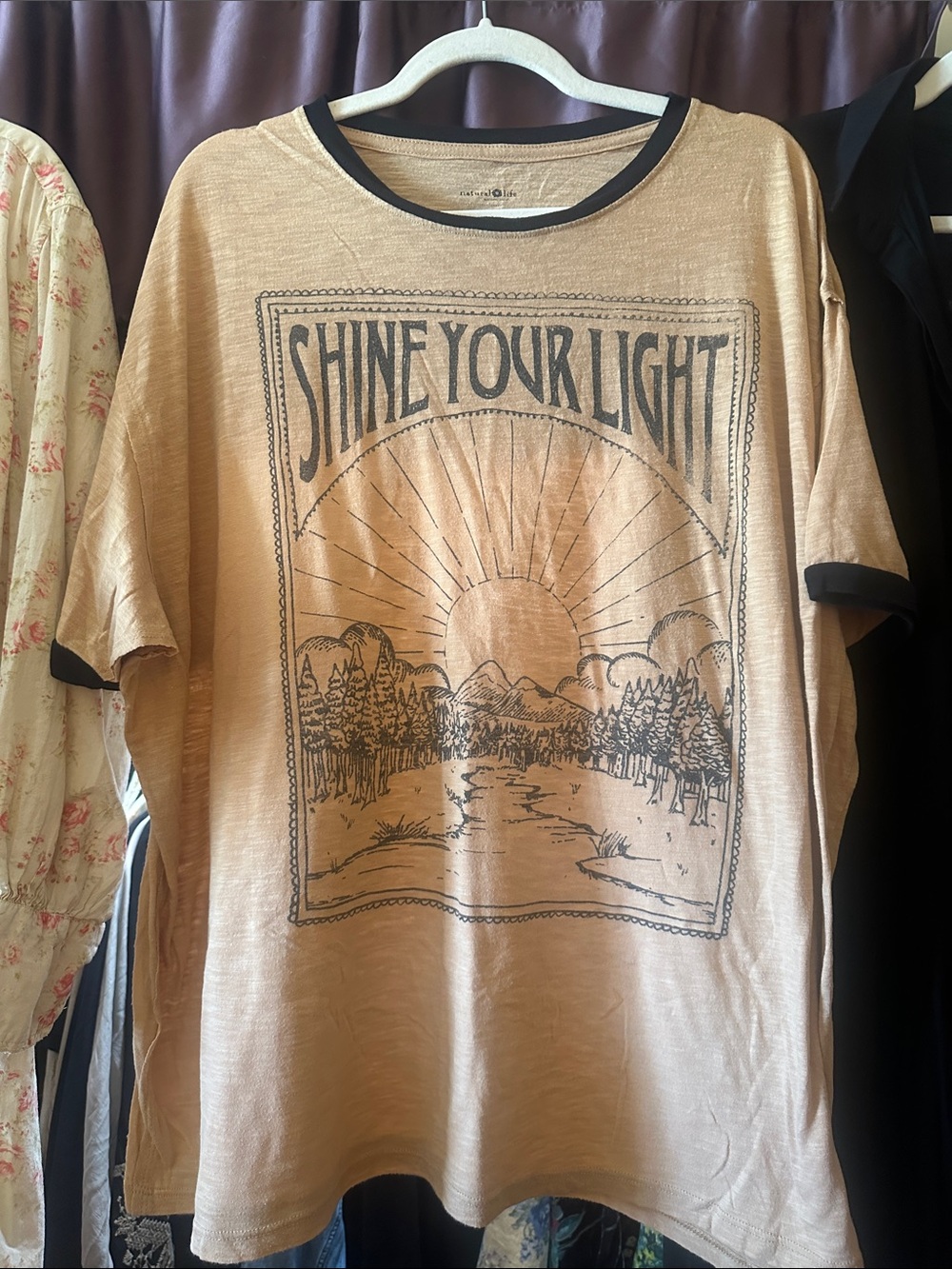 Natural Life Shine Your Light Graphic Ringer Tee - Tan/Black Size XL “Oversized”
